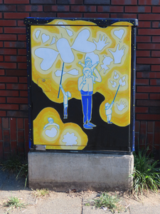 912709 Afbeelding van één van de vier elektriciteitskastjes, in 2024 door Swaen Harmsen beschilderd met afbeeldingen ...